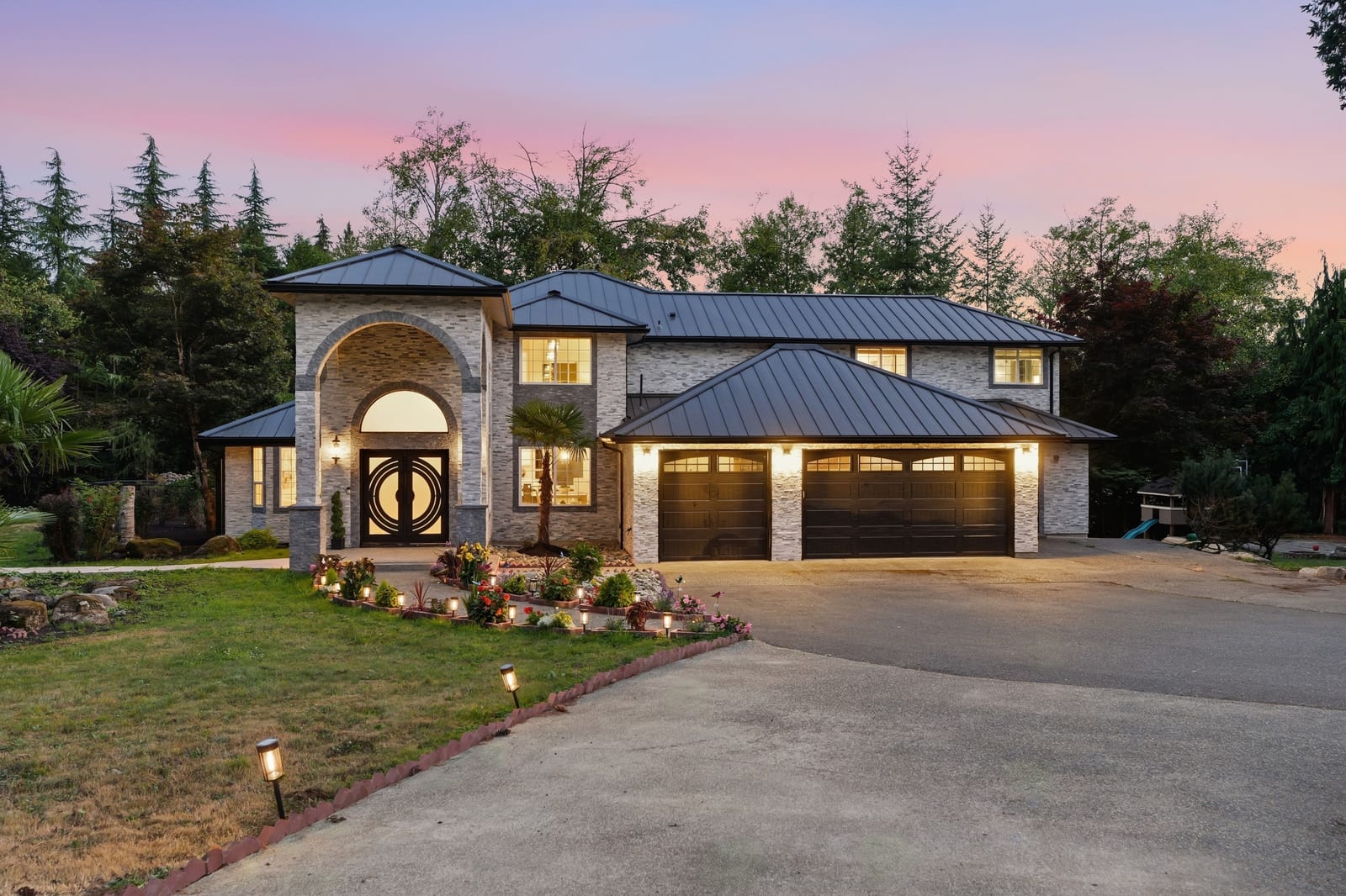 Listing showcase site